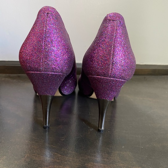 Brand New in Box Pink and Blue Glitter Heels - Picture 6 of 8